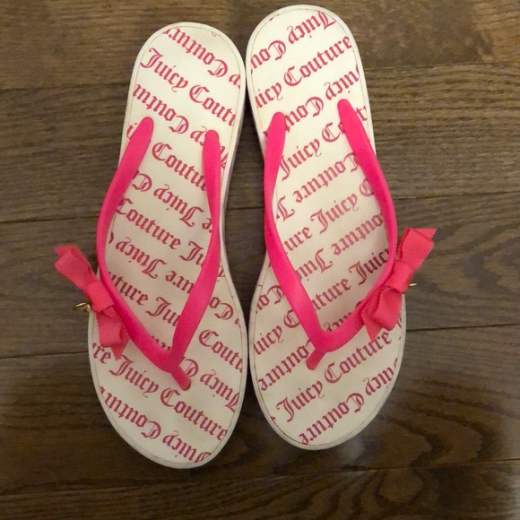 Juicy couture flip flops